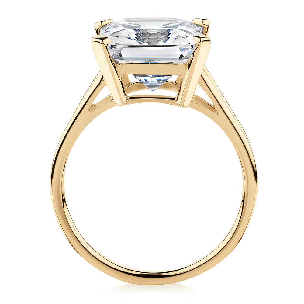 Radiant solitaire engagement ring with 6.79 carat* diamond simulant in 10 carat yellow gold